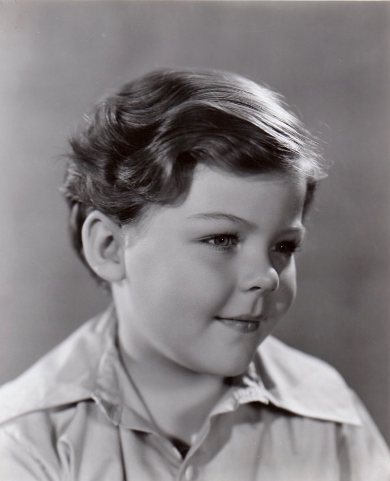 actor Johnny Russell large photo