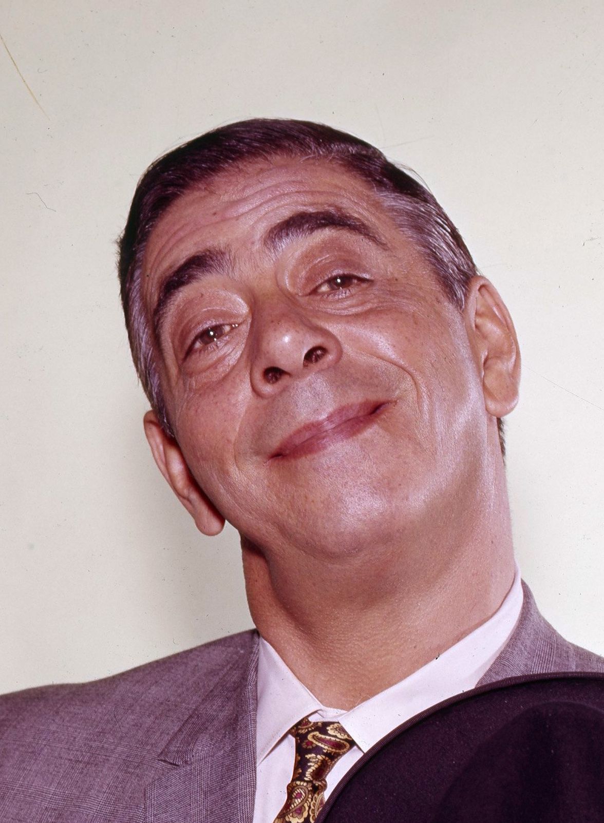 actor Robert Strauss large photo