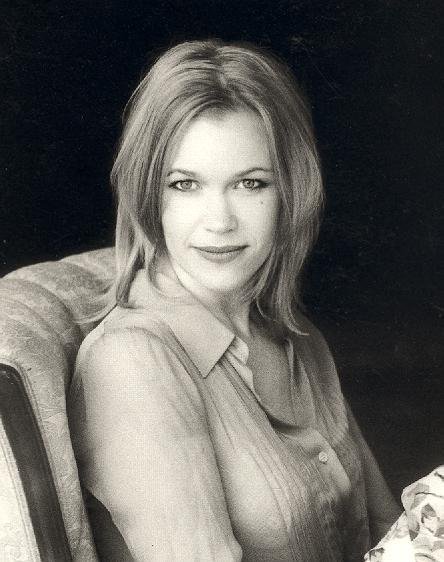 actor Yvette Thor large photo