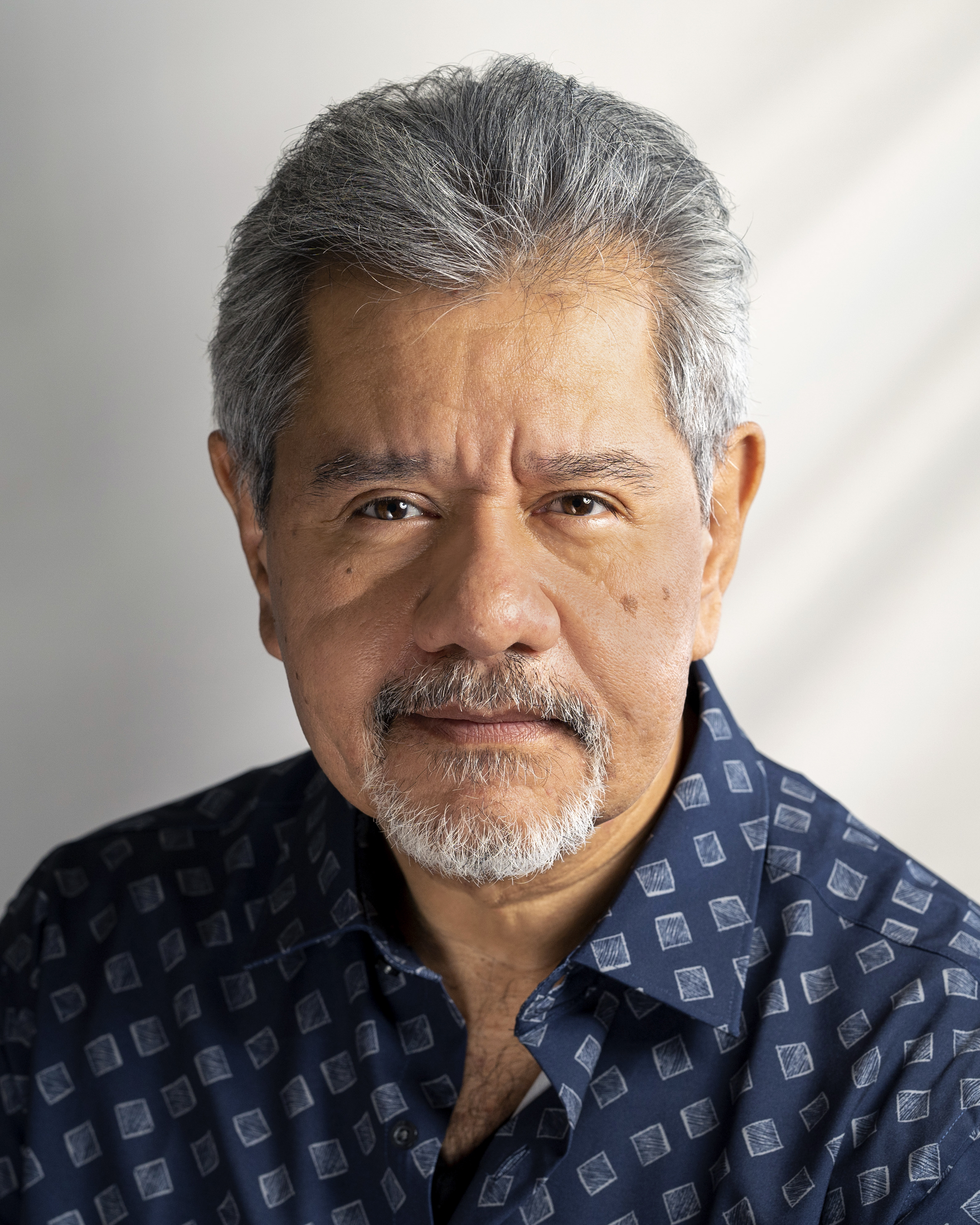 actor Anthony Ruiz large photo