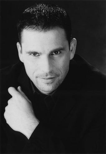 actor Joe Cook large photo