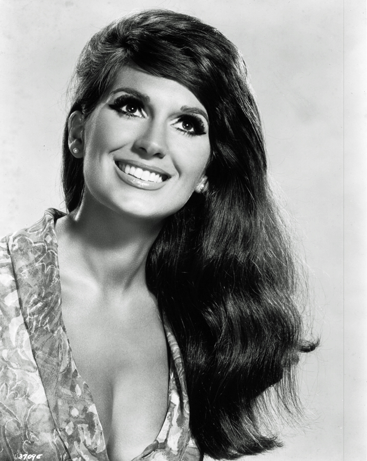 actor Yvonne Romain large photo