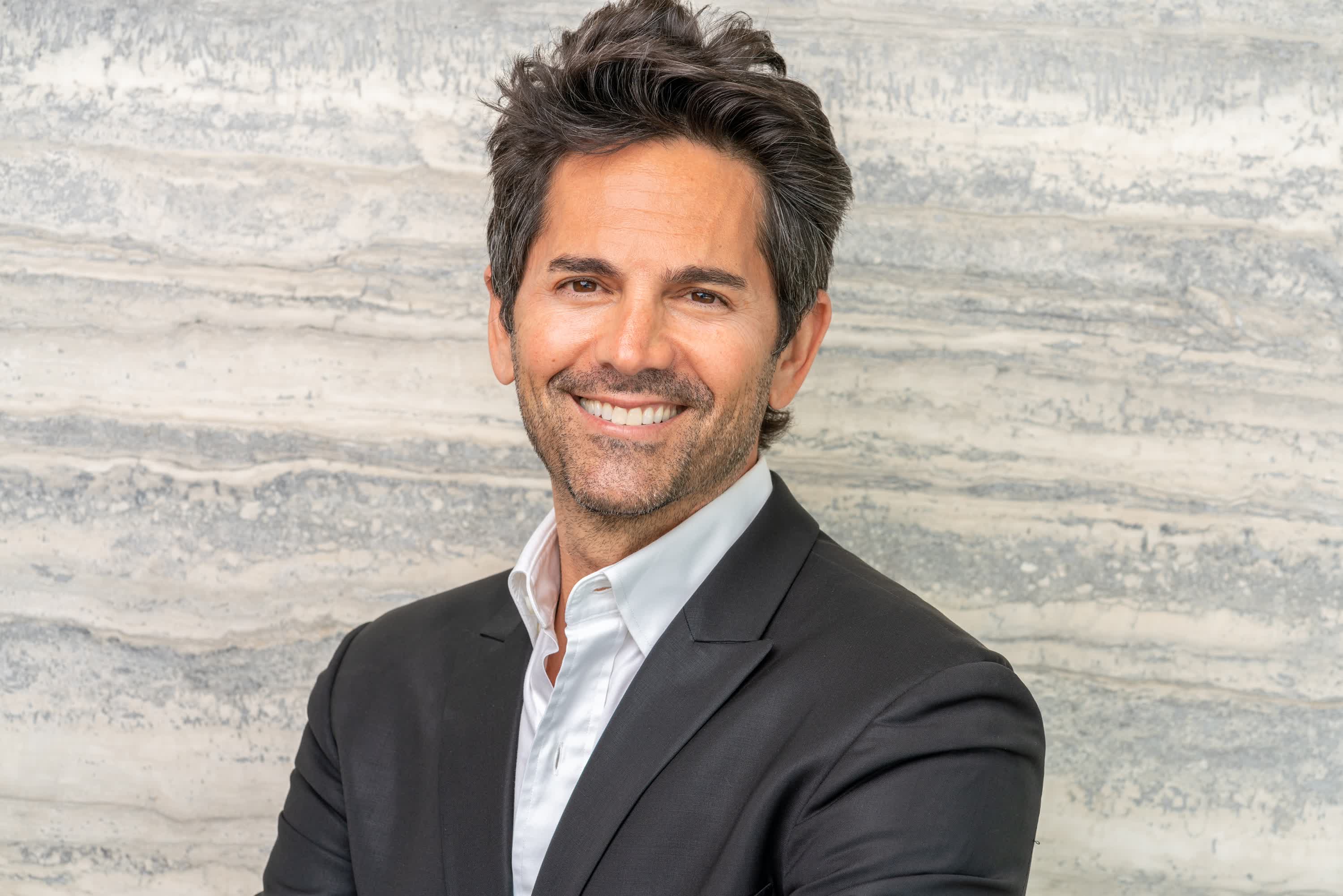 actor Michael Sutton large photo