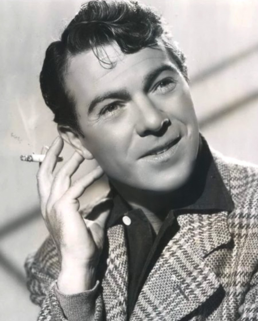 actor George Rigaud large photo