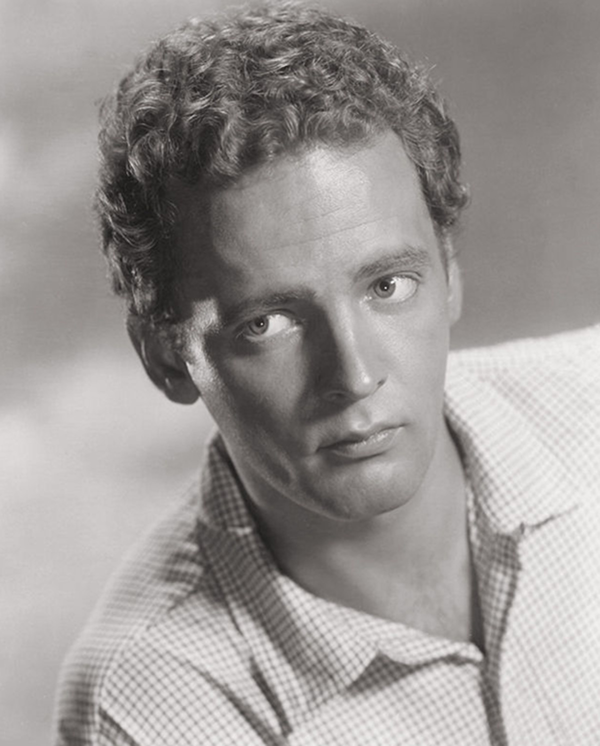 actor Ben Piazza large photo