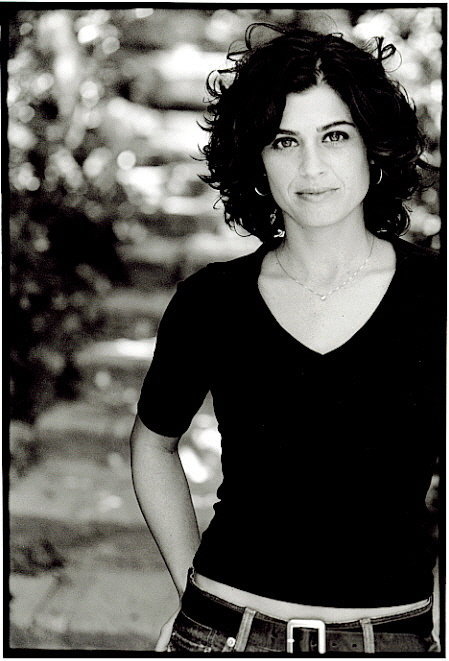 actor Christina Venuti large photo