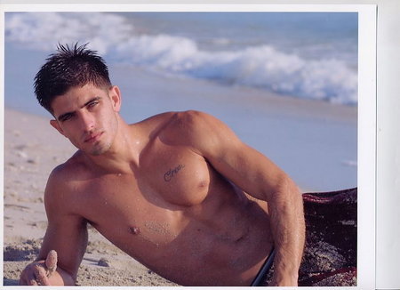 actor Omar Avila large photo