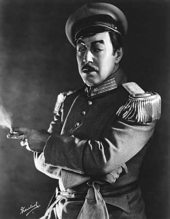 actor Warner Oland large photo