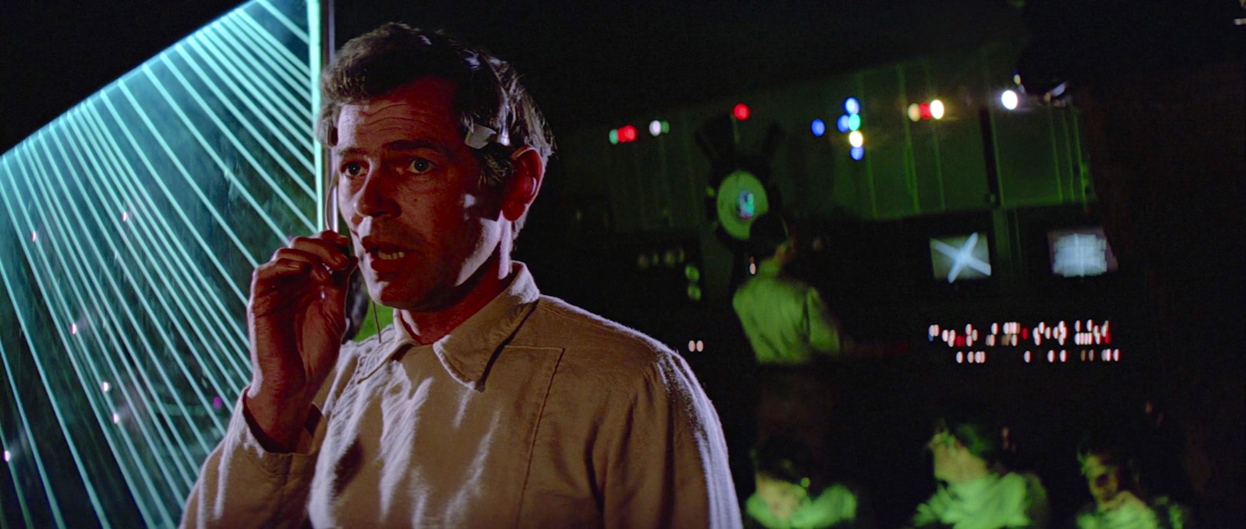 actor Burnell Tucker large photo