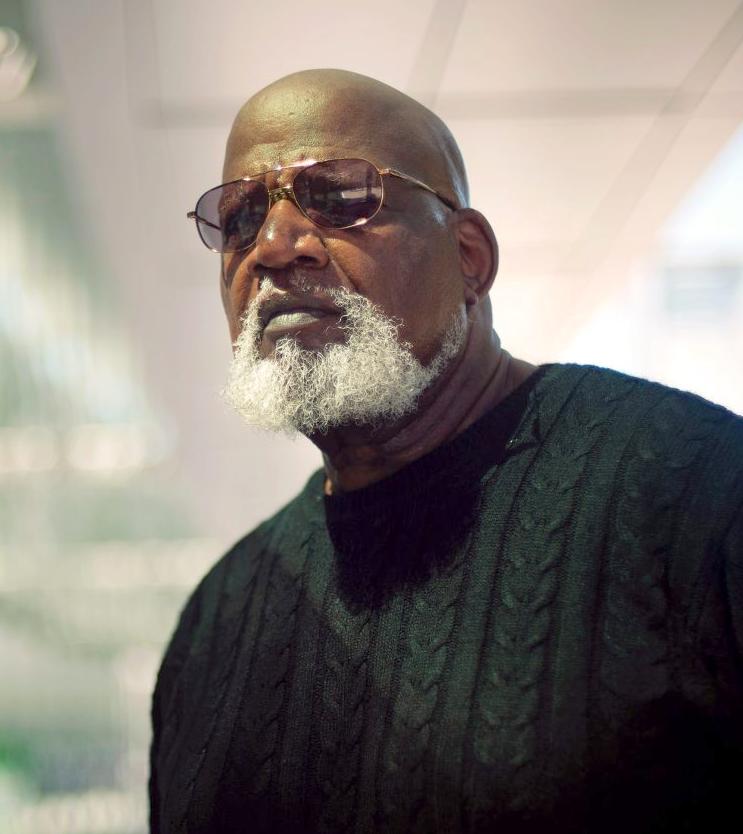 actor Harry Edwards large photo