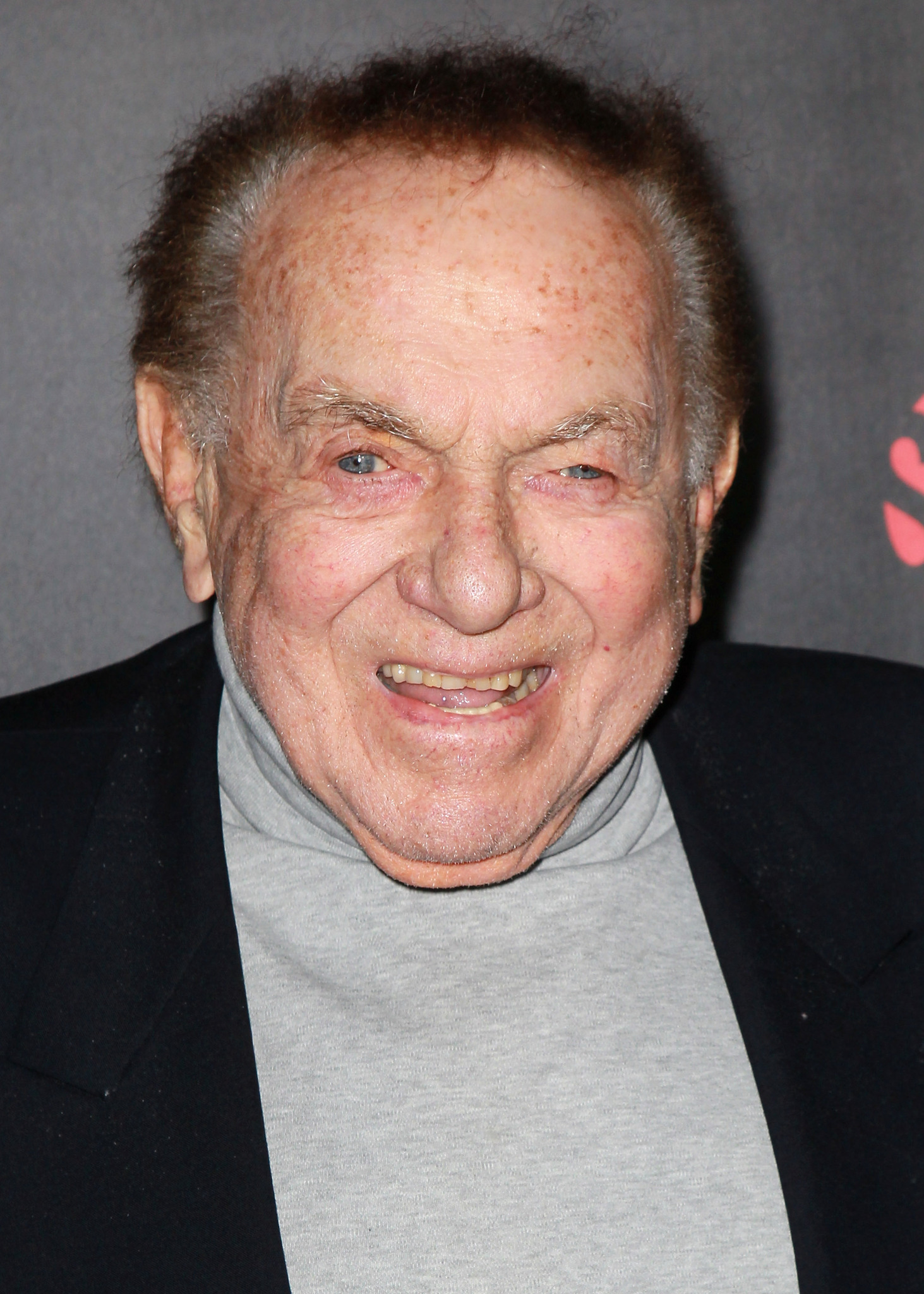 actor Jack Carter large photo