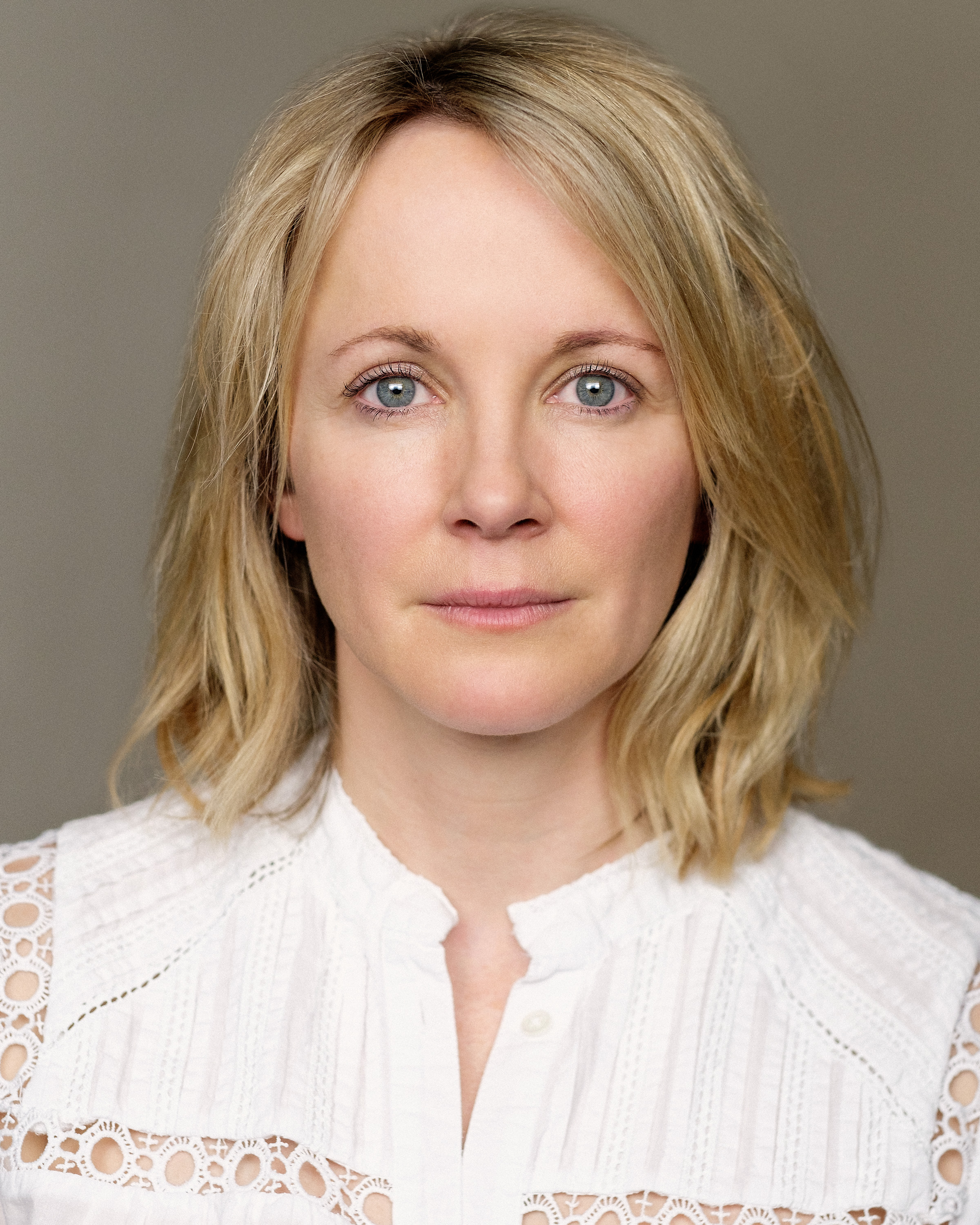 actor Camilla Power large photo