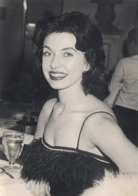 actor Carmen Phillips large photo