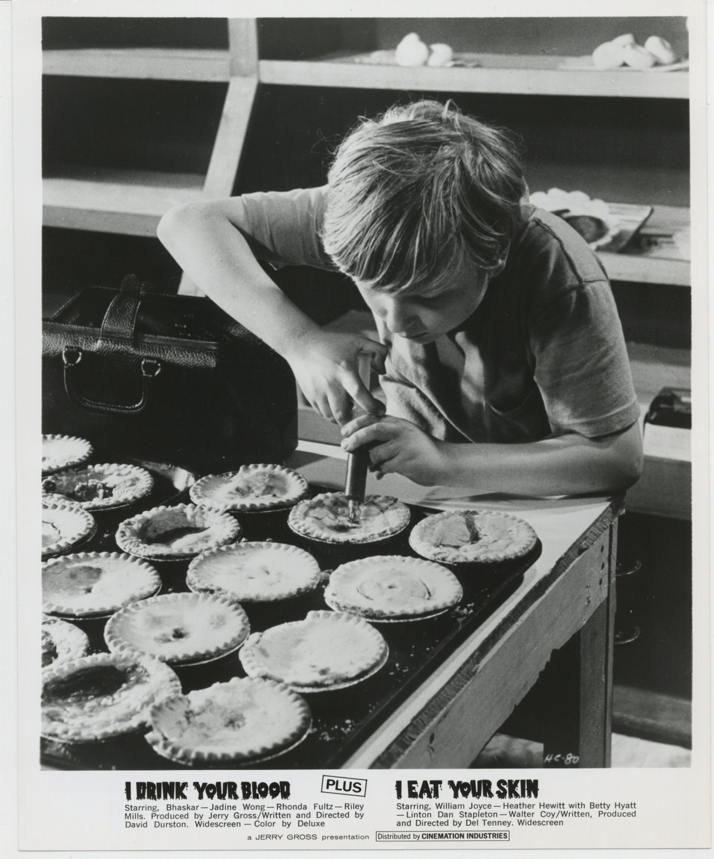 actor Riley Mills large photo