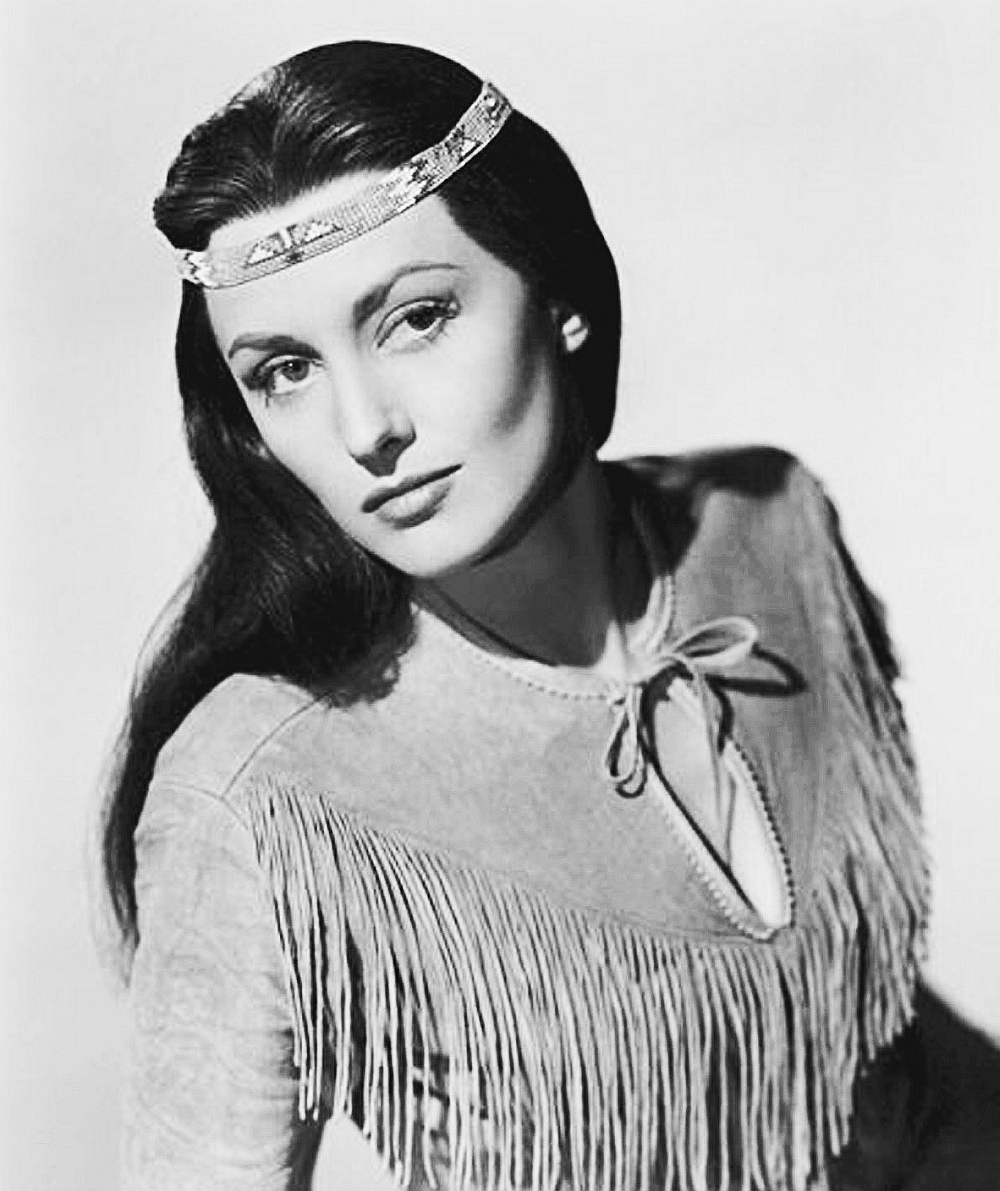 actor May Wynn large photo