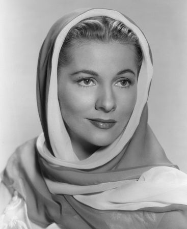 actor Joan Fontaine large photo