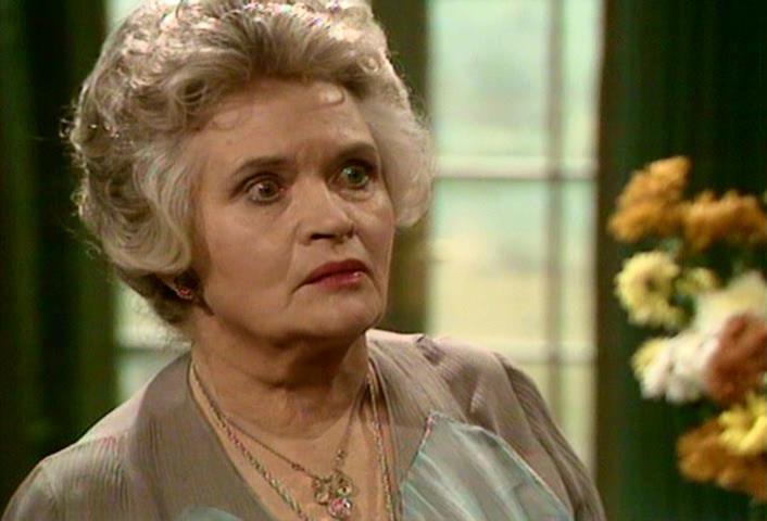 actor Margaretta Scott large photo