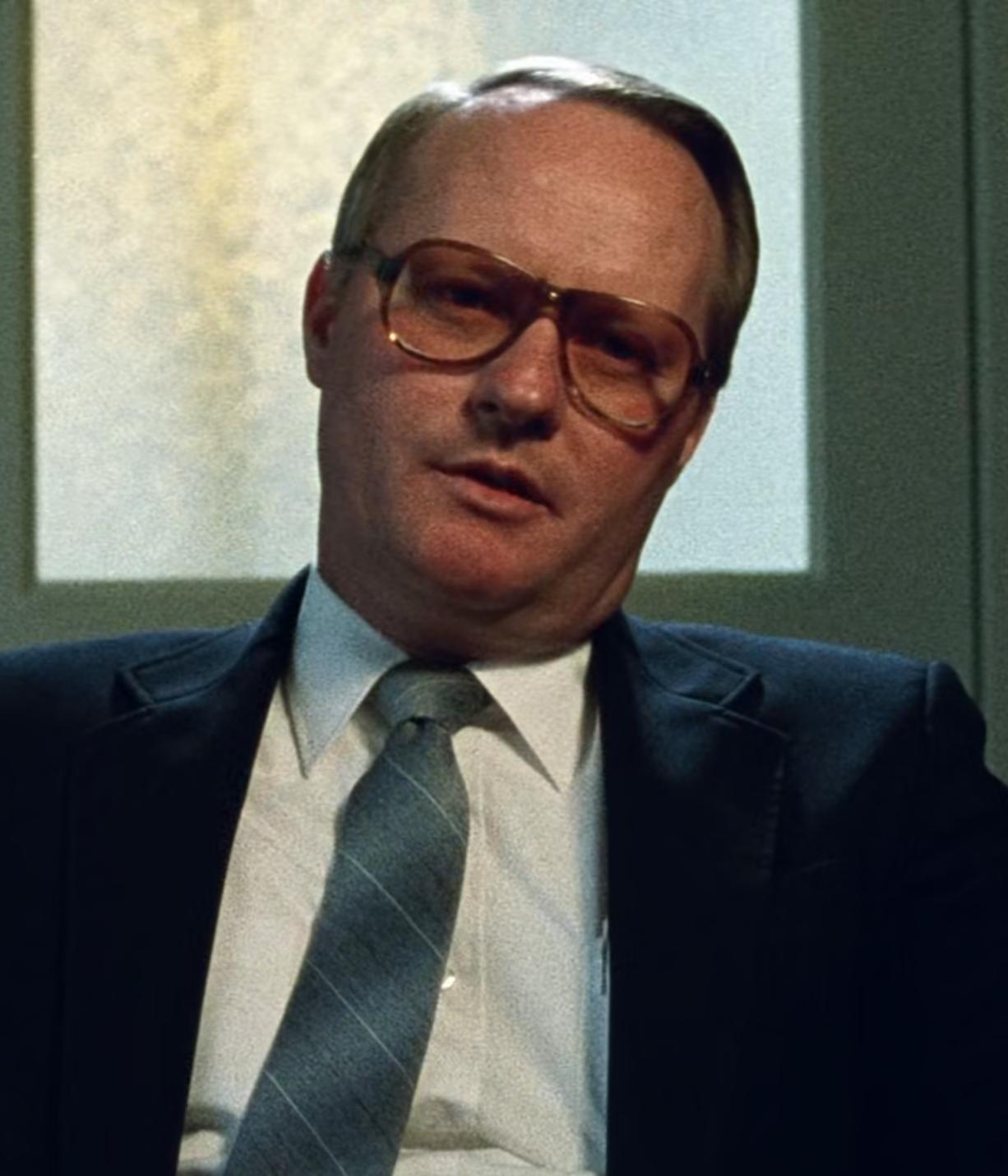 actor Dale Holt large photo