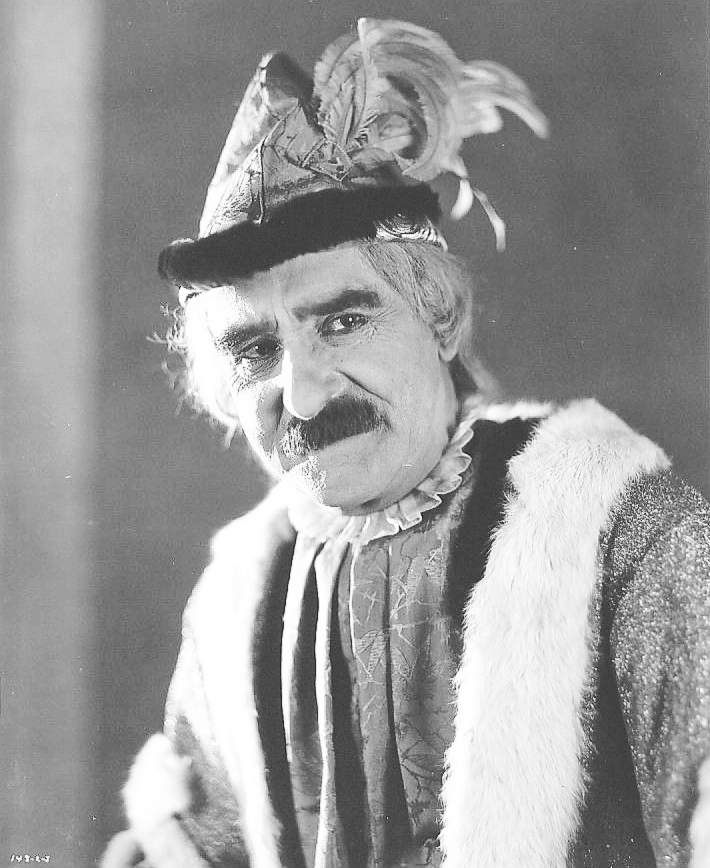 actor John Cossar large photo