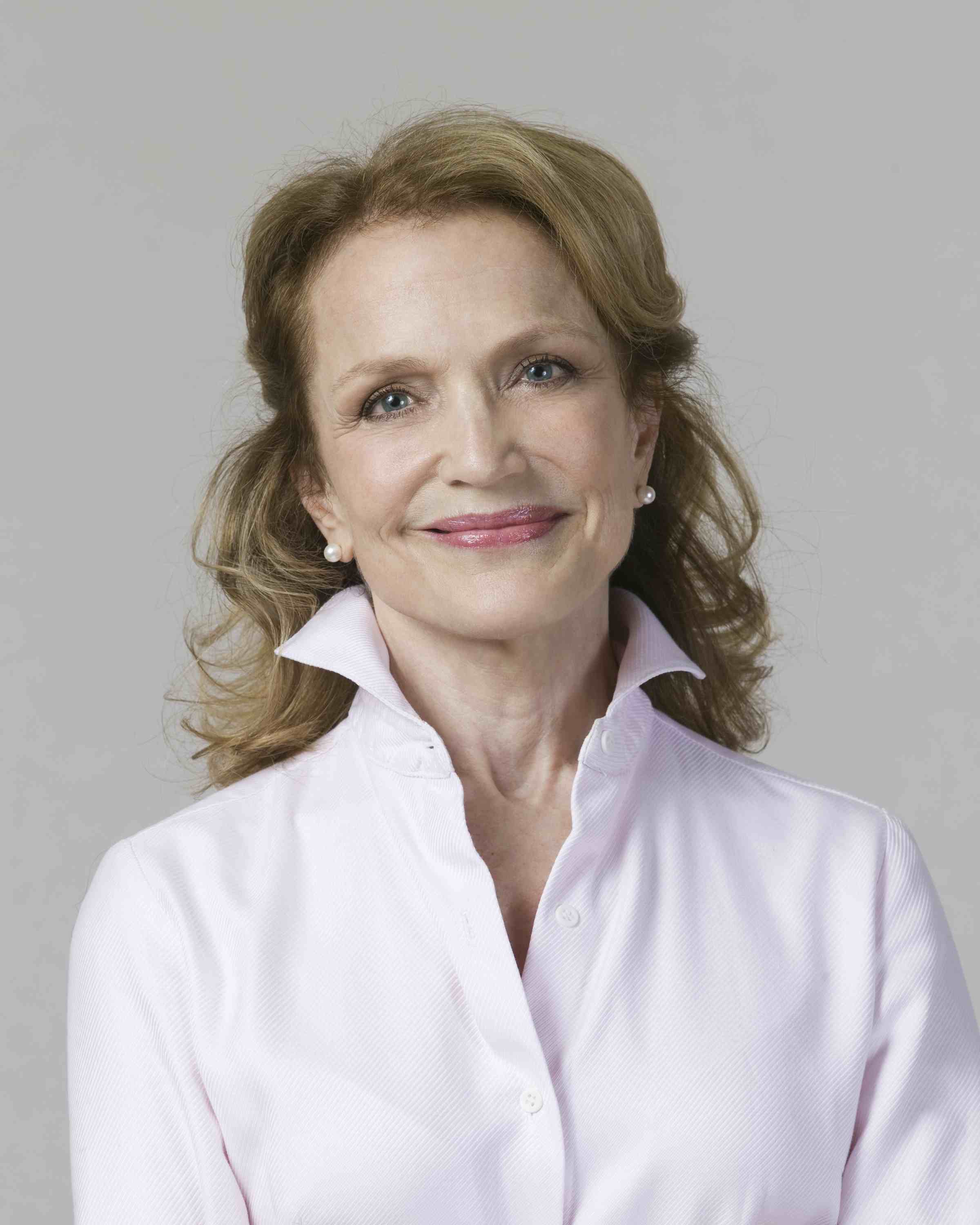 actor Lee Bryant large photo