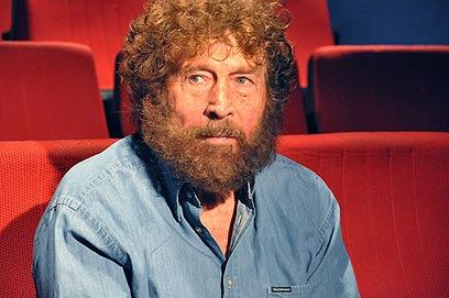 actor Niko Nitai large photo