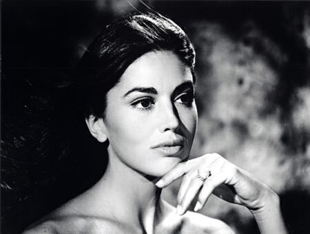 actor Linda Harrison large photo
