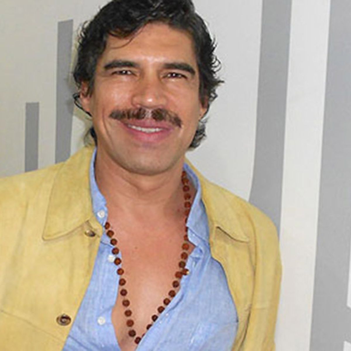 actor Alberto Estrella large photo