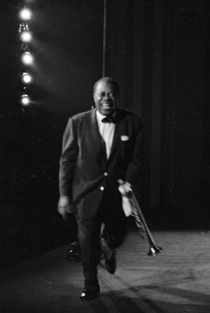 Louis Armstrong's Black & Blues [ترجمة عربية]
