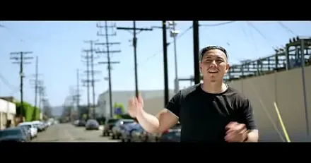Trailer thumbnail