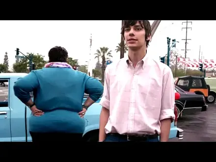 Trailer thumbnail