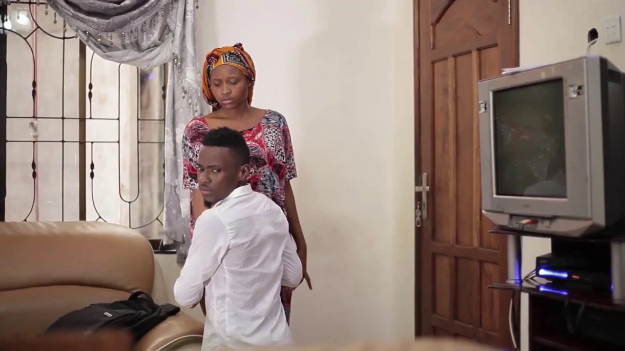 Nimeskia Harufu ya Chibu Perfume {Fagio Bovu Ep22} (Official Bongo Comedy)