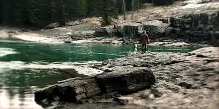 Trailer thumbnail
