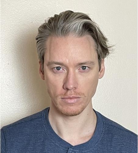 actor Sean Stolzen large photo