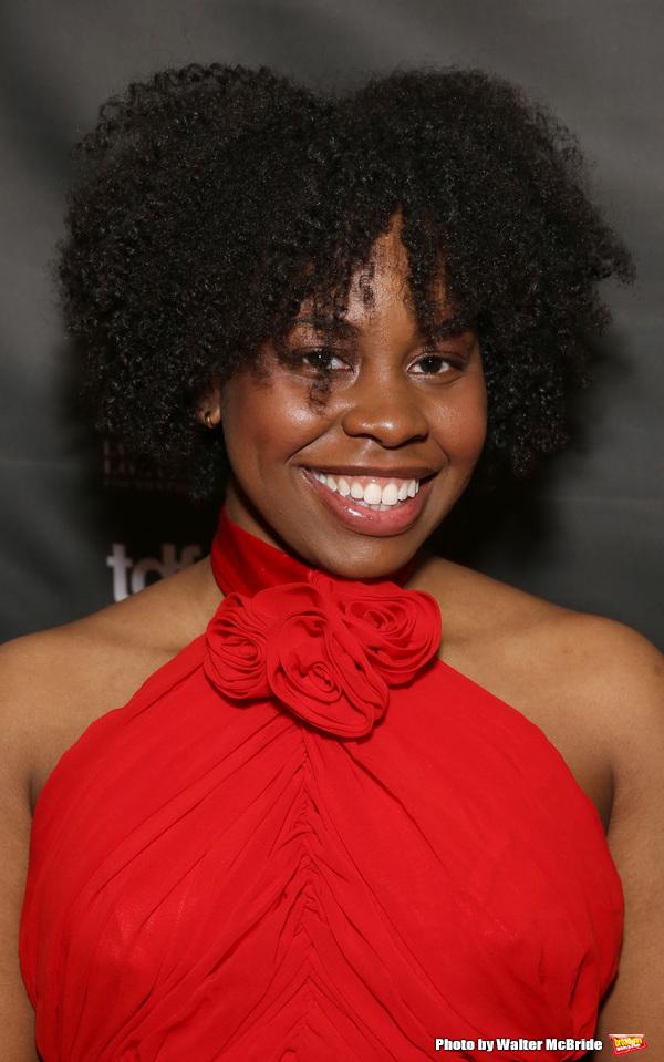 actor Paige Gilbert large photo