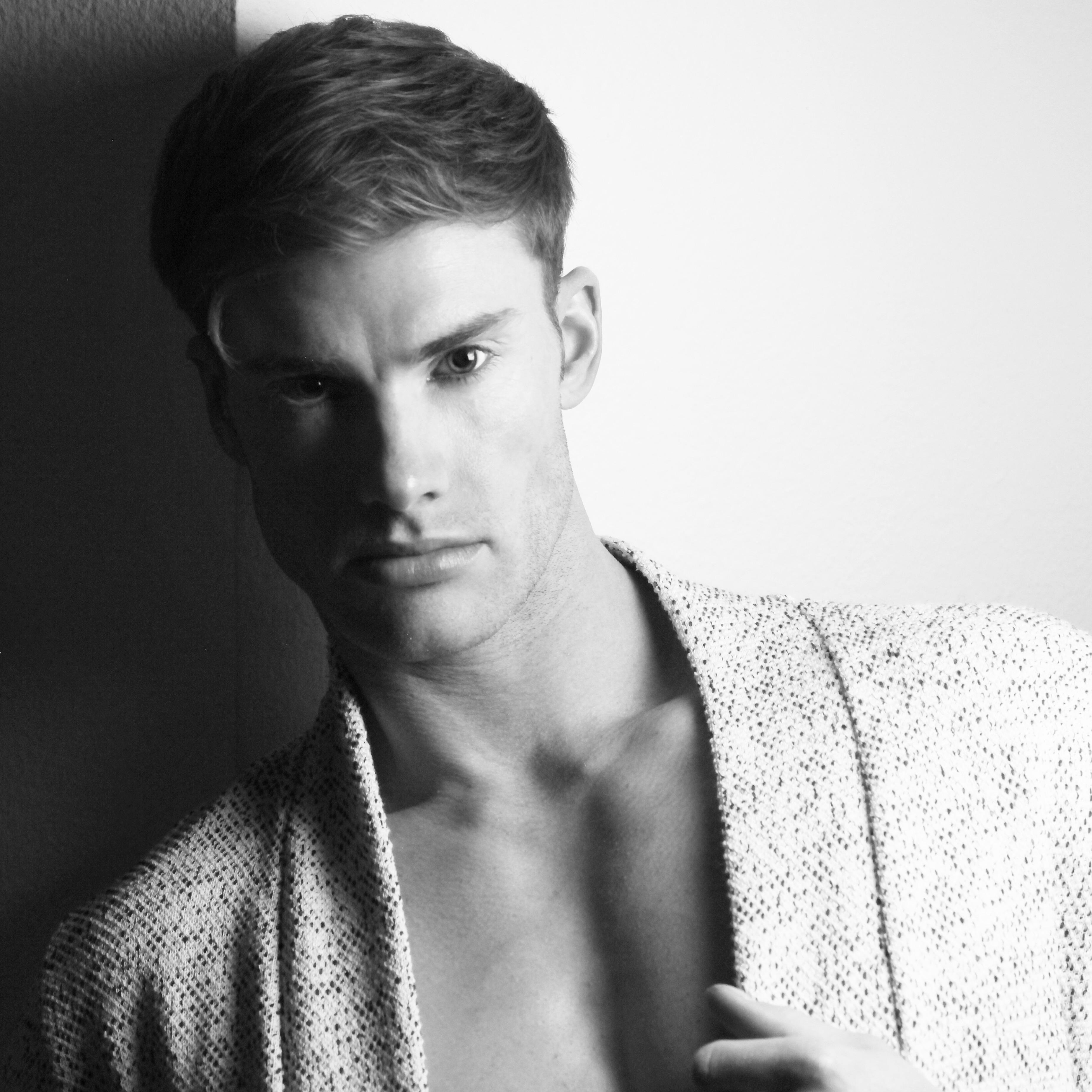 actor Edward Coupland large photo