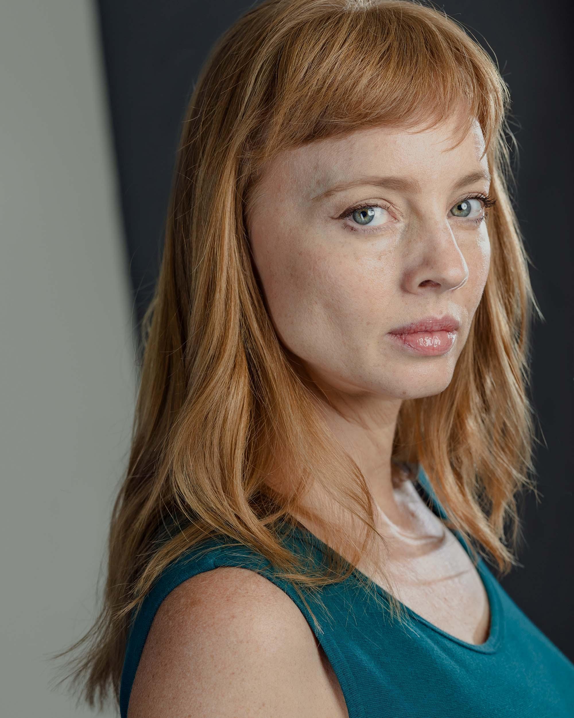 actor Brooke Burton large photo