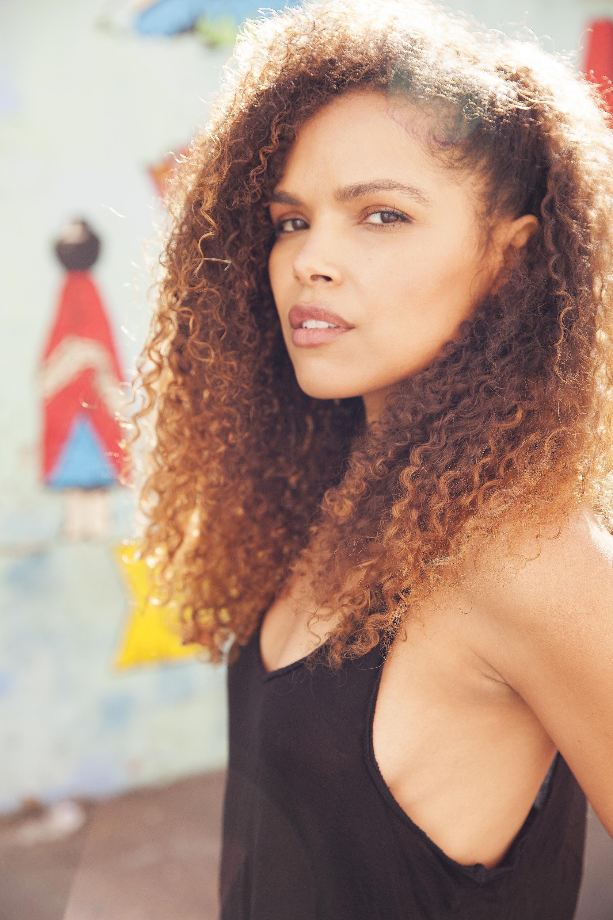 actor Sonalii Castillo large photo