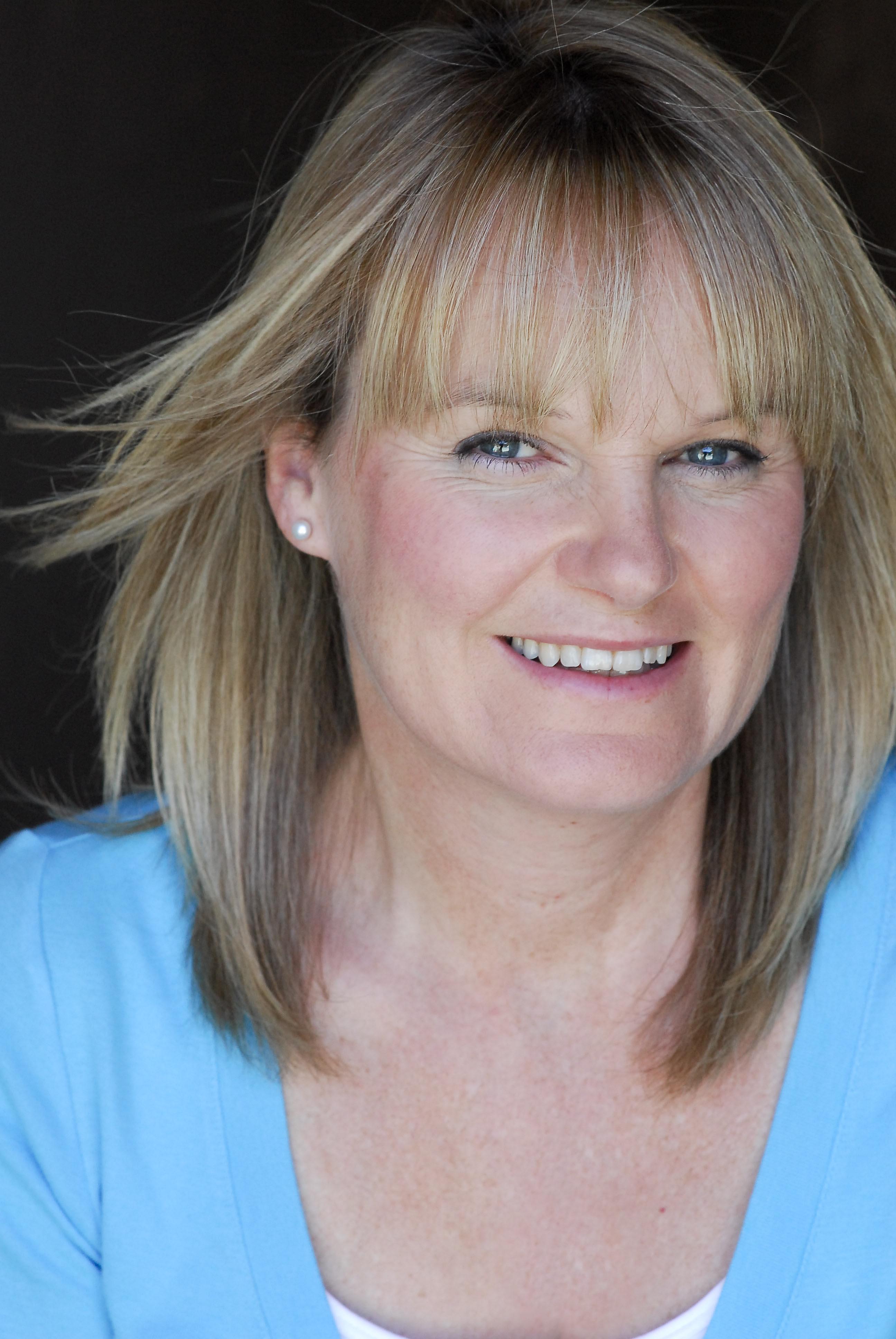 actor Kate Rees Davies large photo