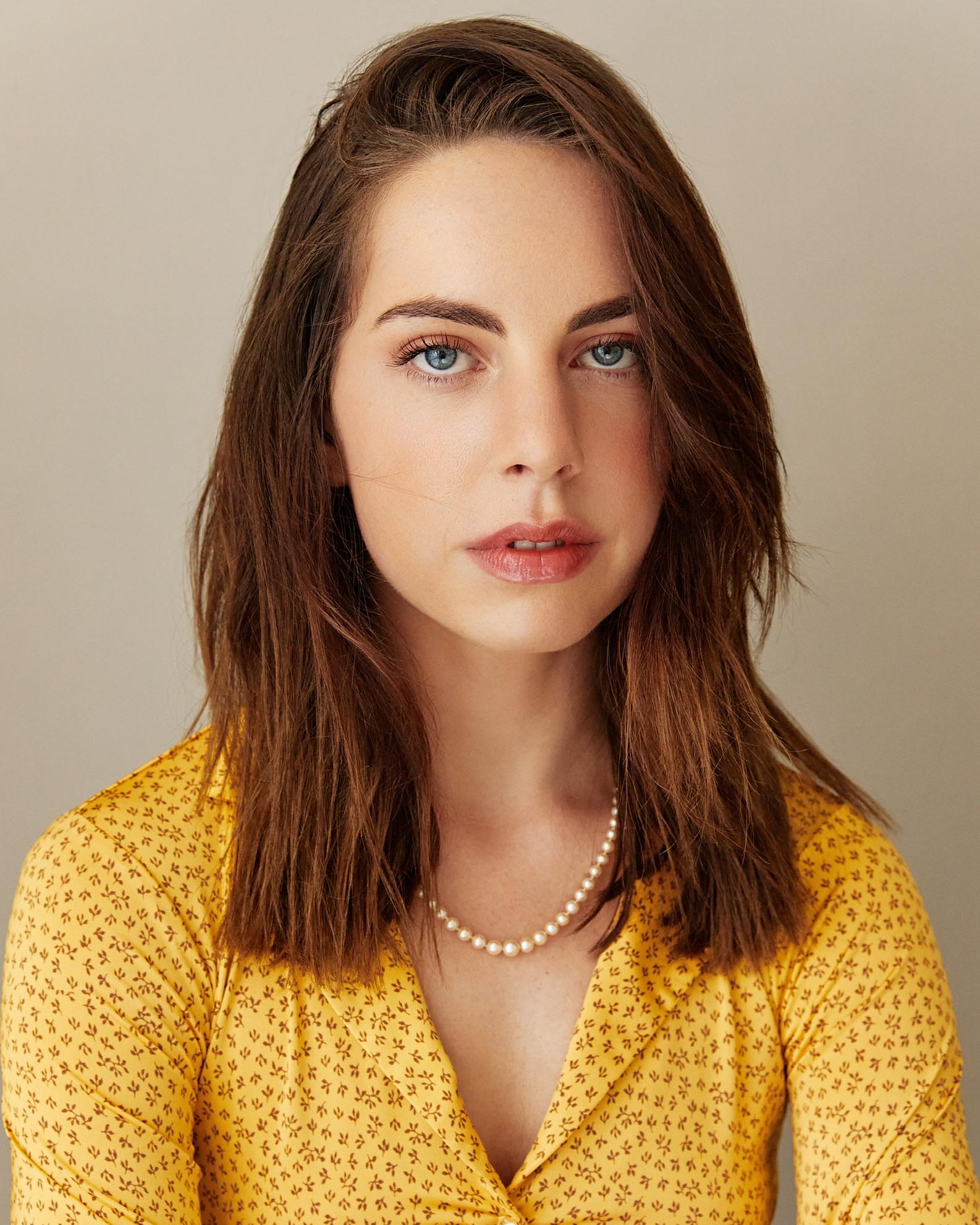 actor Charlotte Friels large photo