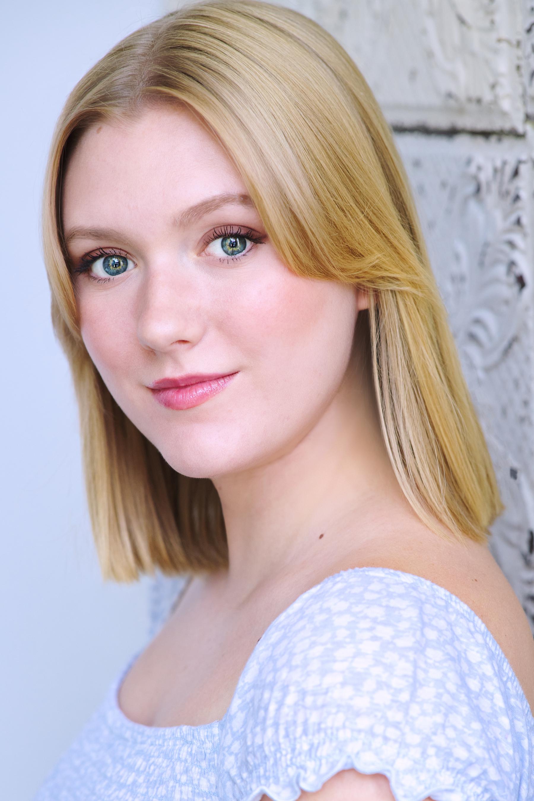 actor Camryn Basile large photo