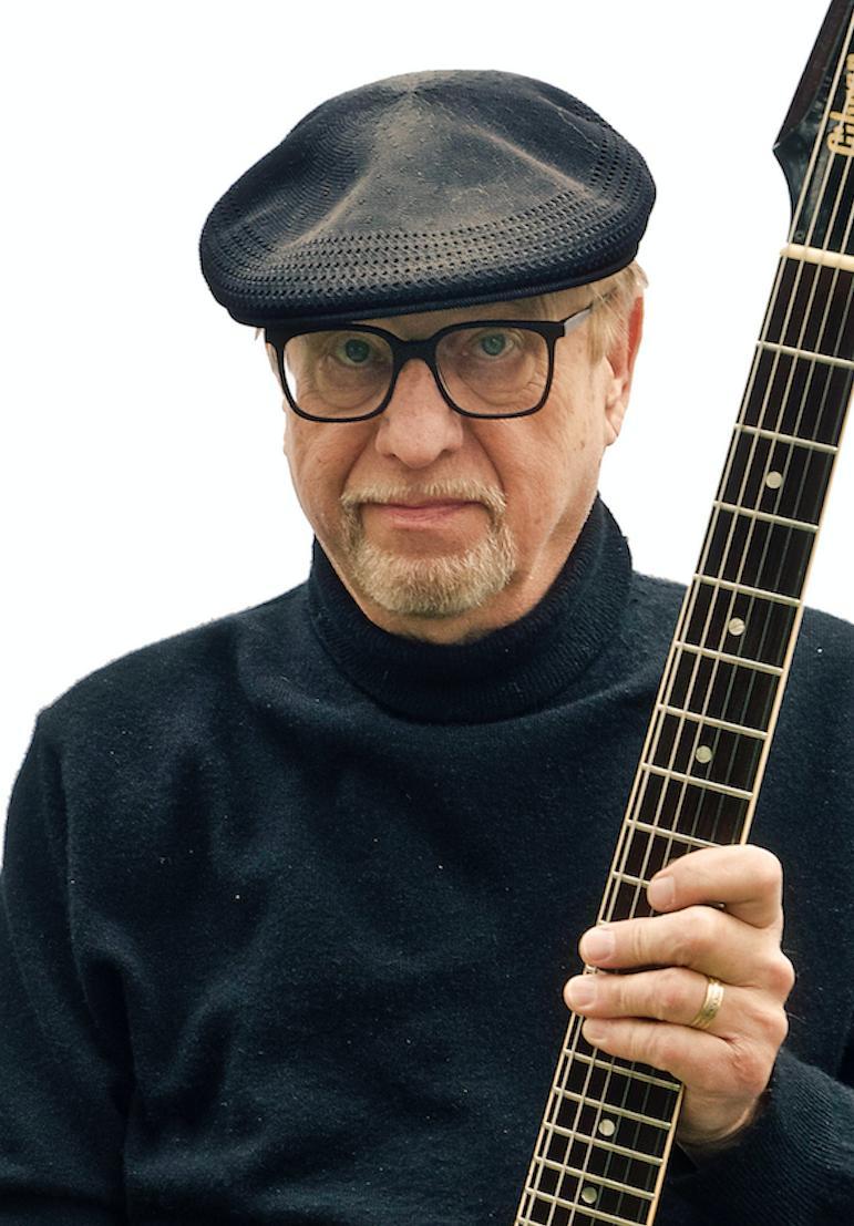 actor Dennis Coffey large photo