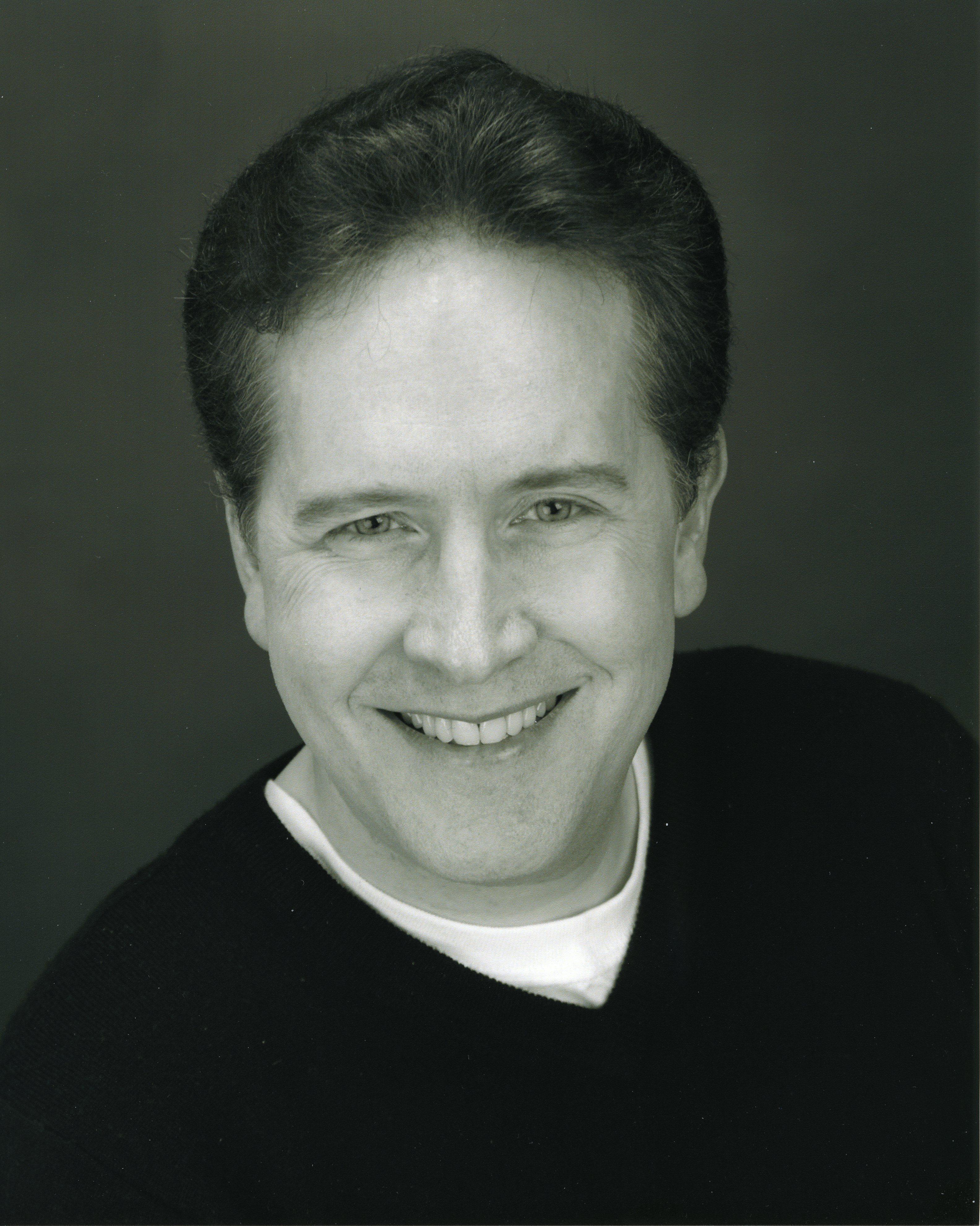 actor Angel Connell large photo