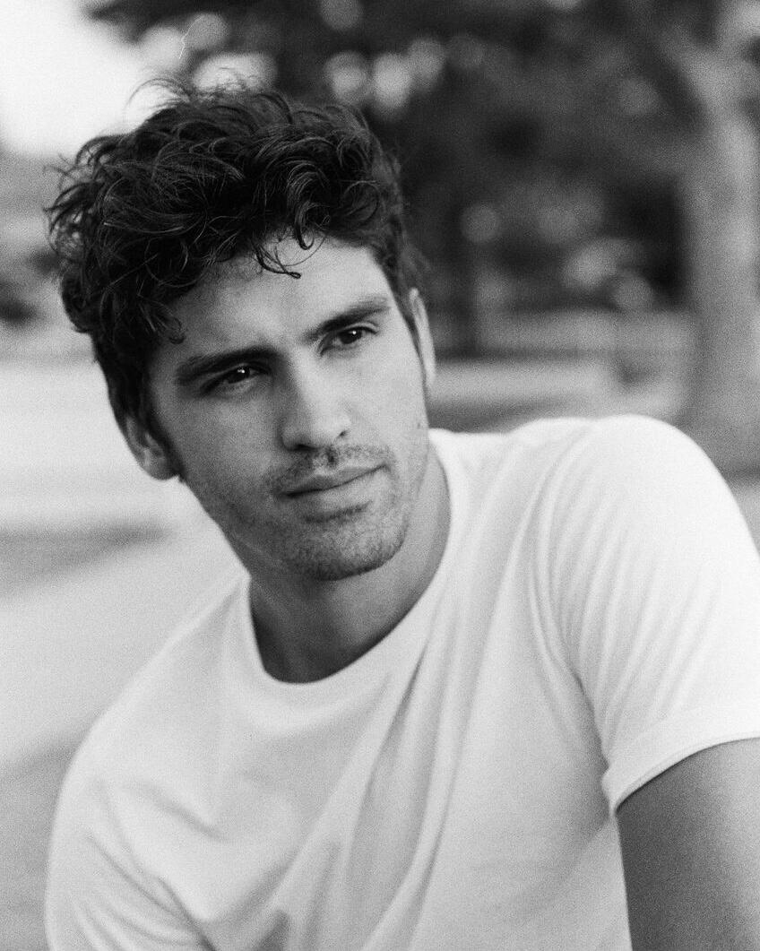 actor Tom Maden large photo