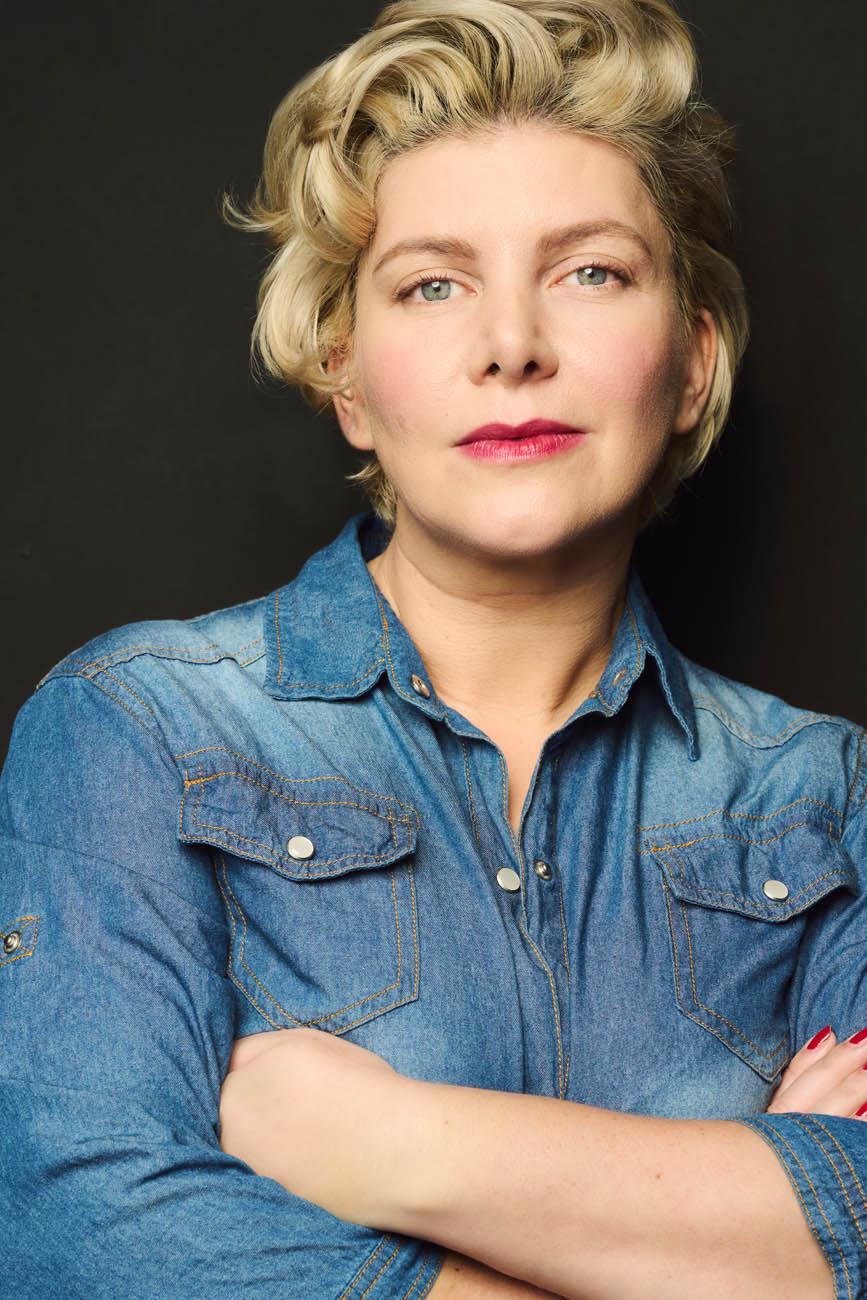 actor Natalie Barnet large photo