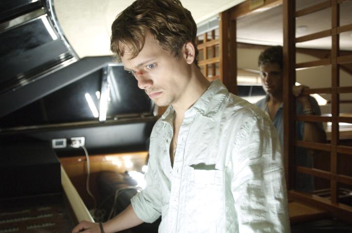 actor Robert Boulter large photo