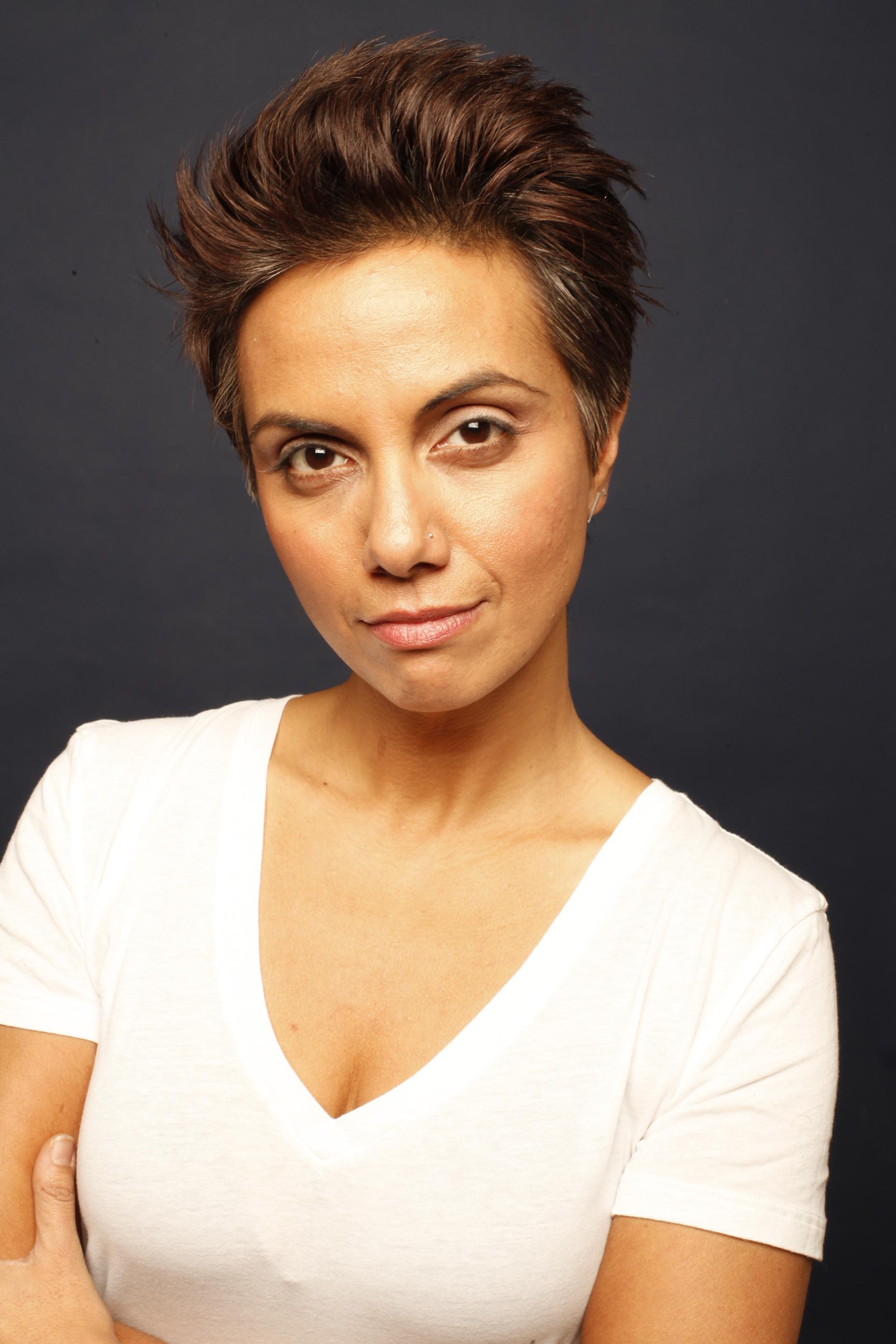 actor Fawzia Mirza large photo