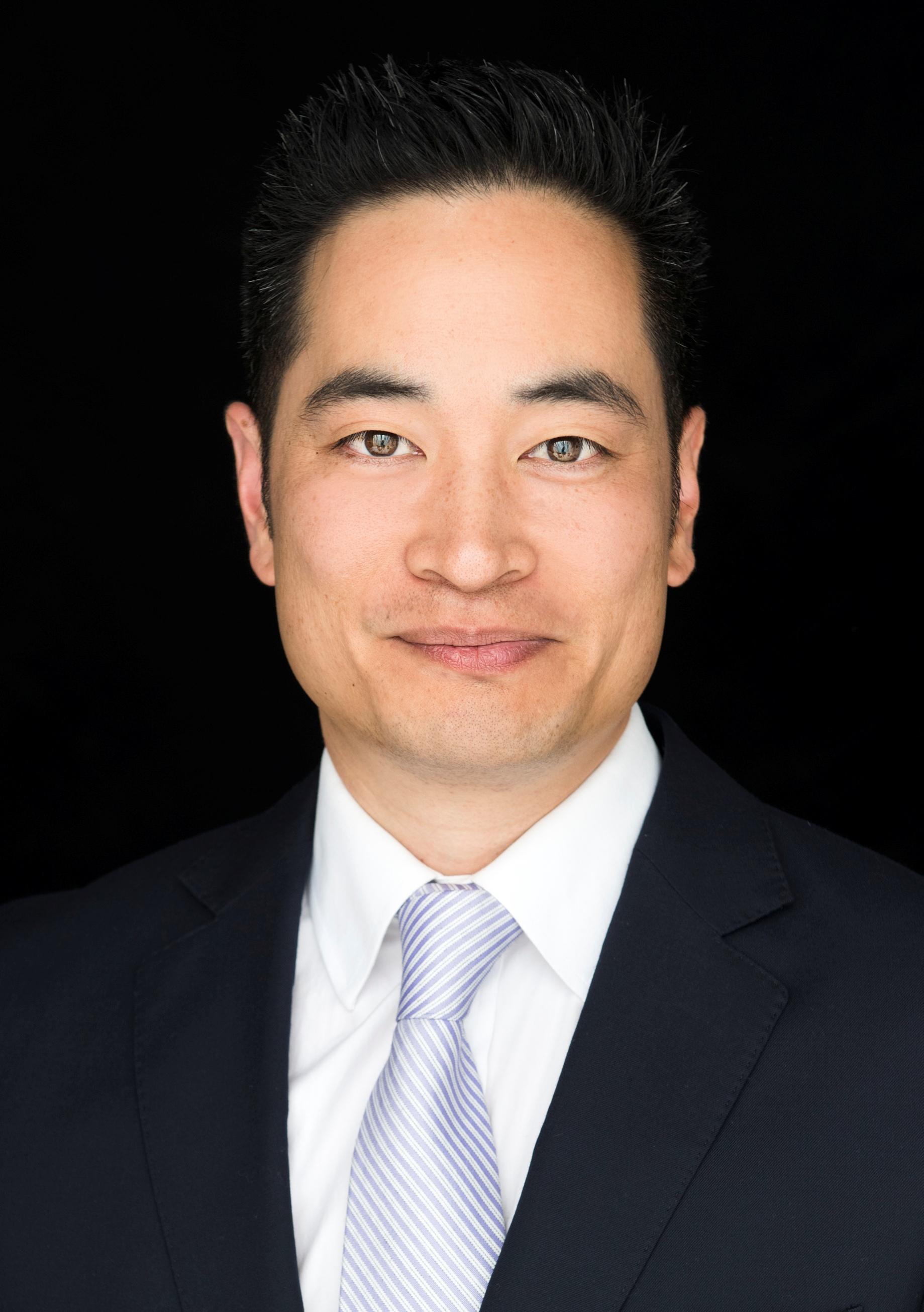 actor Ash Lee large photo