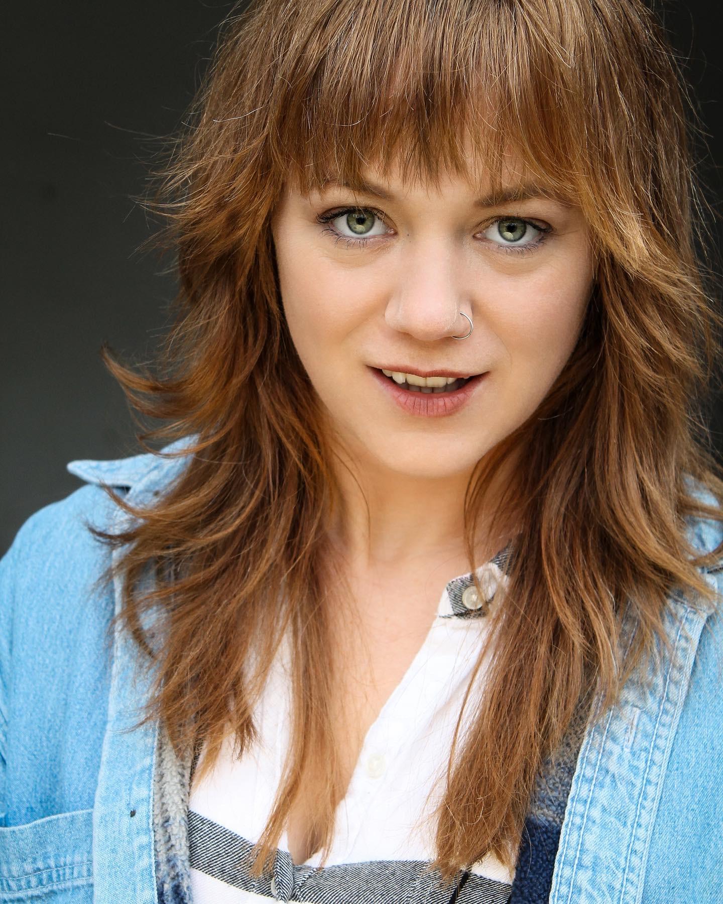 actor Kirsten Krehbiel large photo