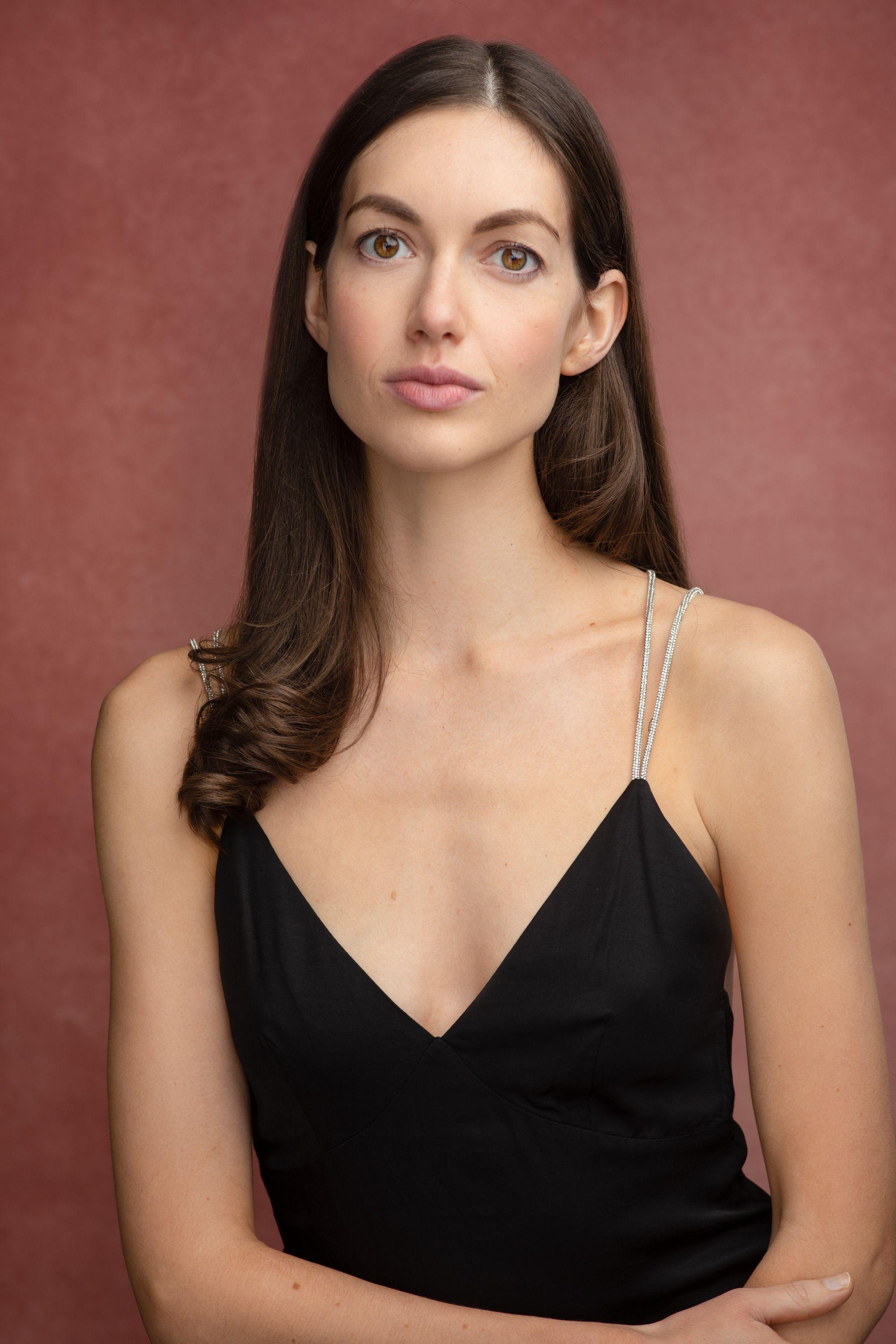 actor Rebecca Finch large photo