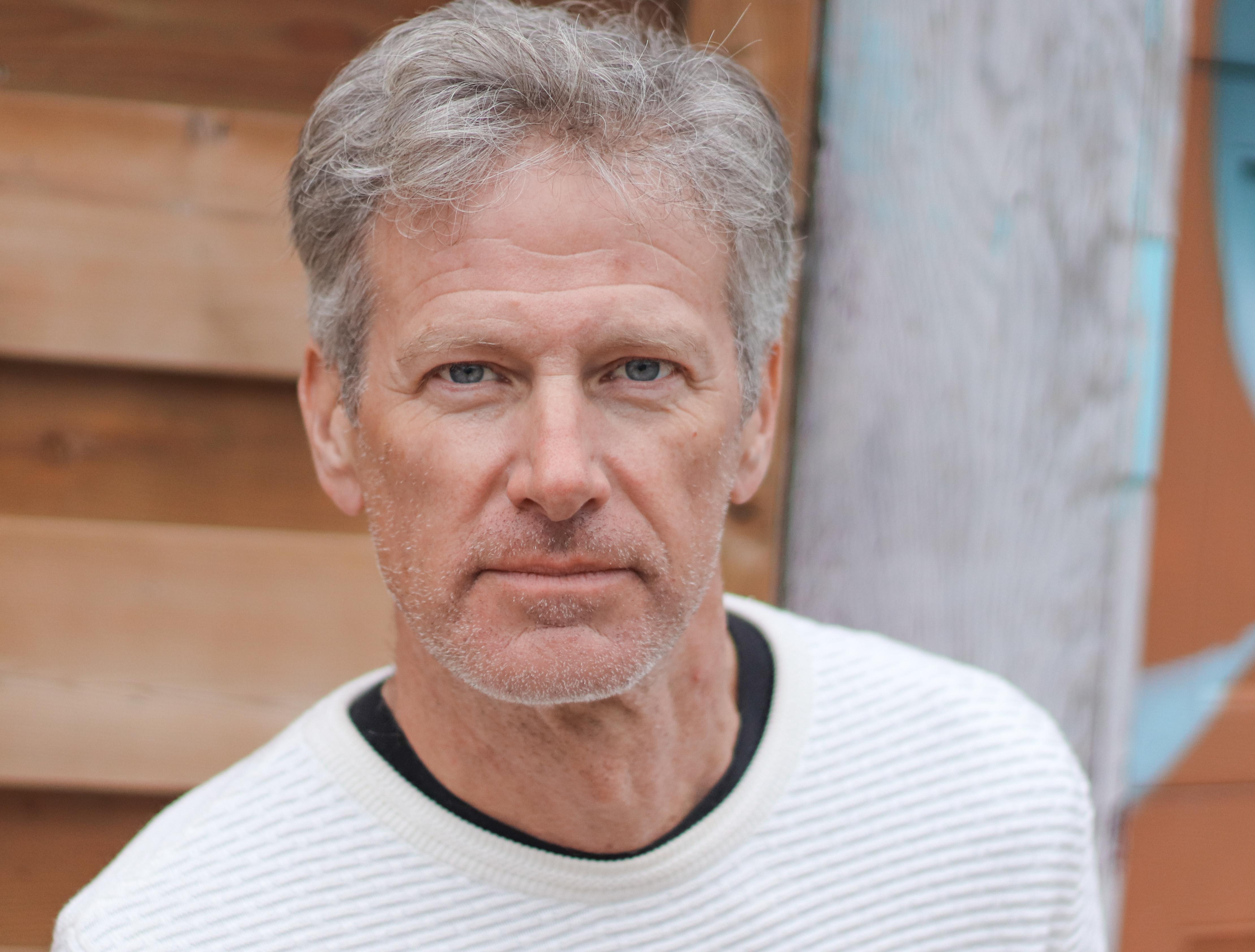 actor Kevin Bundy large photo